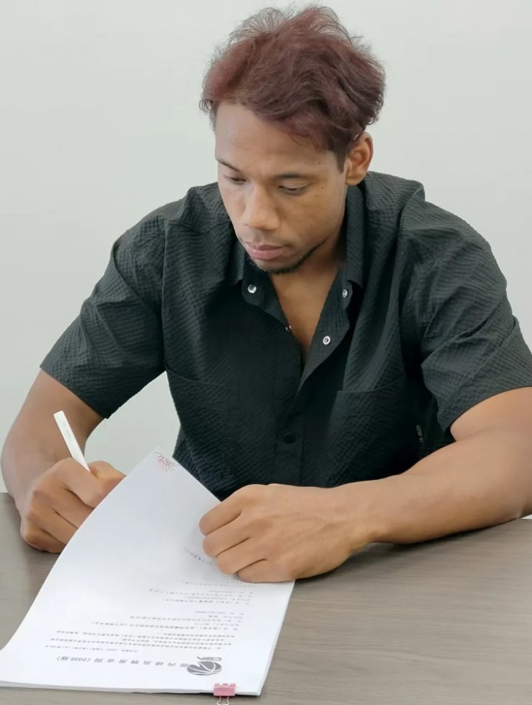 一年顶薪合同！同曦官方：球队已经正式和祝铭震完成续约