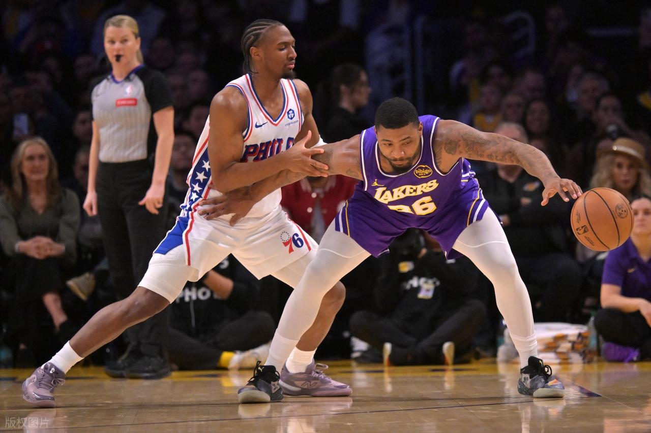 必发app-不如退役！詹姆斯太抽象！东契奇受伤，里夫斯救主，恩比德35+7+7